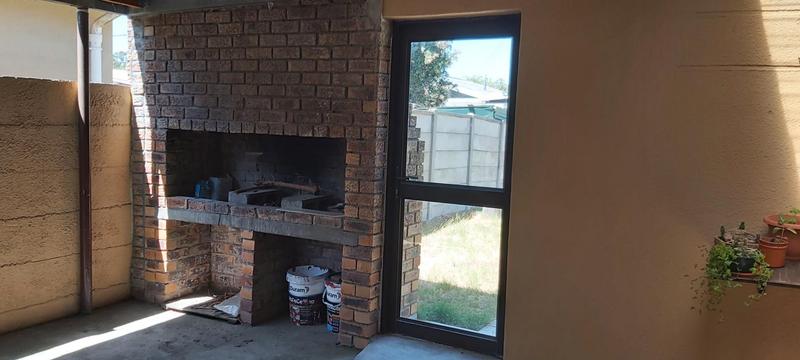 4 Bedroom Property for Sale in Churchill Estate Western Cape